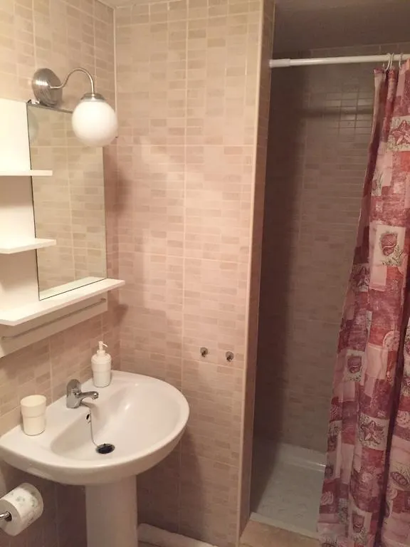 Apartamentos EOS Buzanada